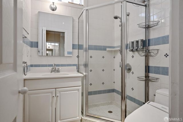 2076 16th Avenue, San Francisco, CA 94116
