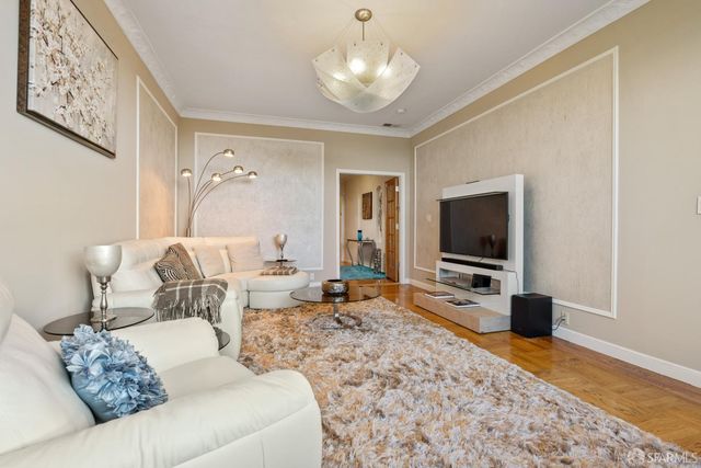 2076 16th Avenue, San Francisco, CA 94116