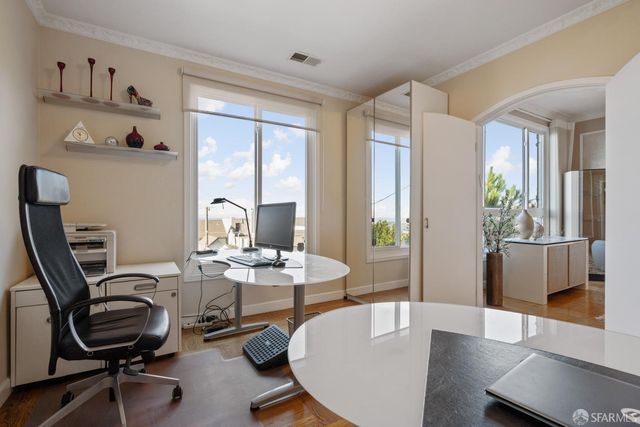 2076 16th Avenue, San Francisco, CA 94116