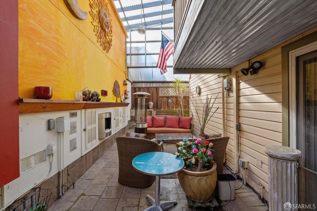 2076 16th Avenue, San Francisco, CA 94116