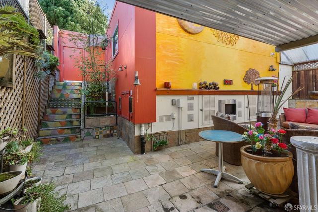 2076 16th Avenue, San Francisco, CA 94116