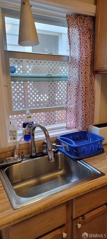 2076 16th Avenue, San Francisco, CA 94116