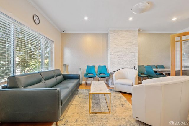 2076 16th Avenue, San Francisco, CA 94116