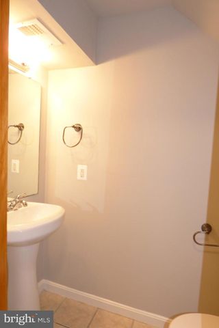 552 SPARKLEBERRY TER NE, Leesburg, VA 20176