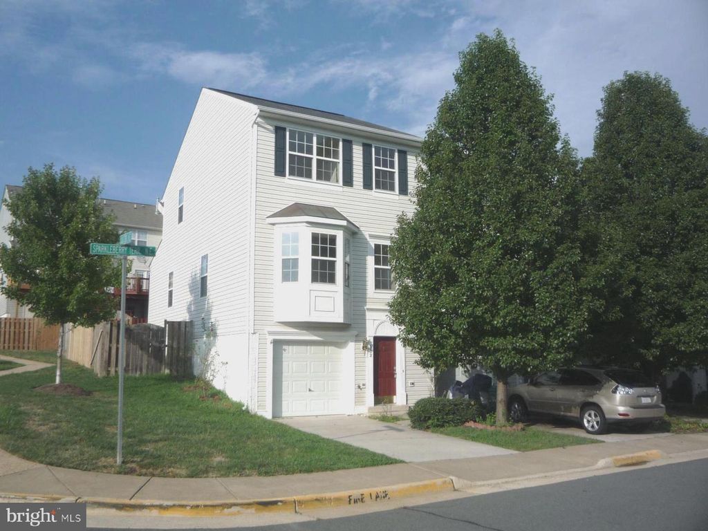 552 SPARKLEBERRY TER NE, Leesburg, VA 20176
