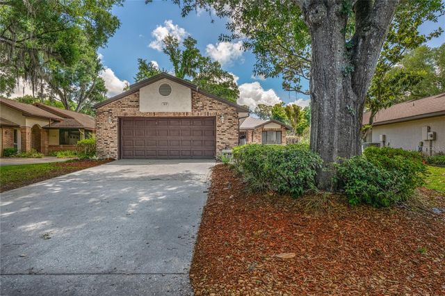 109 WATERWOOD DRIVE, Yalaha, FL 34797