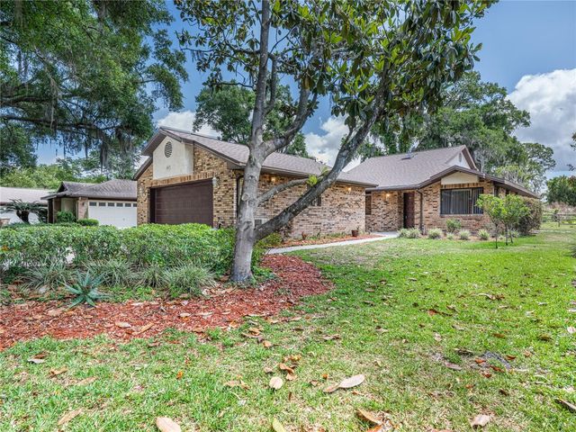 109 WATERWOOD DRIVE, Yalaha, FL 34797