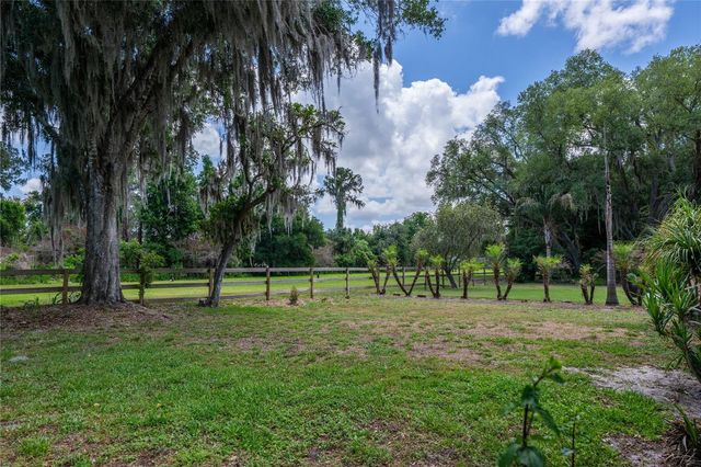 109 WATERWOOD DRIVE, Yalaha, FL 34797