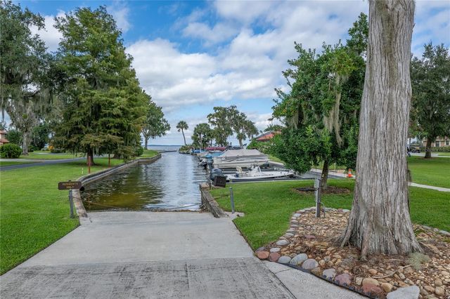 109 WATERWOOD DRIVE, Yalaha, FL 34797