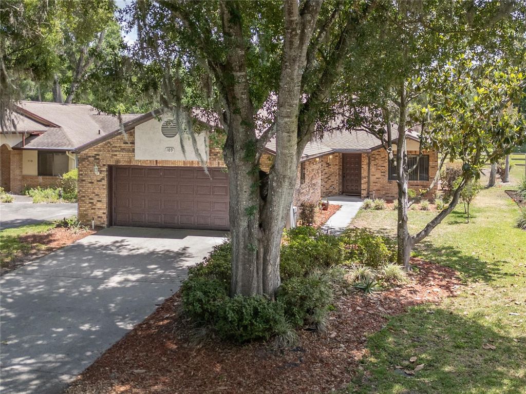 109 WATERWOOD DRIVE, Yalaha, FL 34797