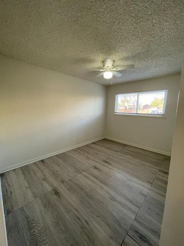 4421 E Hedges Avenue, Fresno, CA 93703