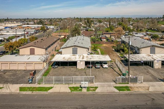 4421 E Hedges Avenue, Fresno, CA 93703