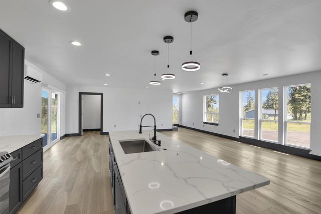 6501 W Jedi Ln, Spokane, WA 99224