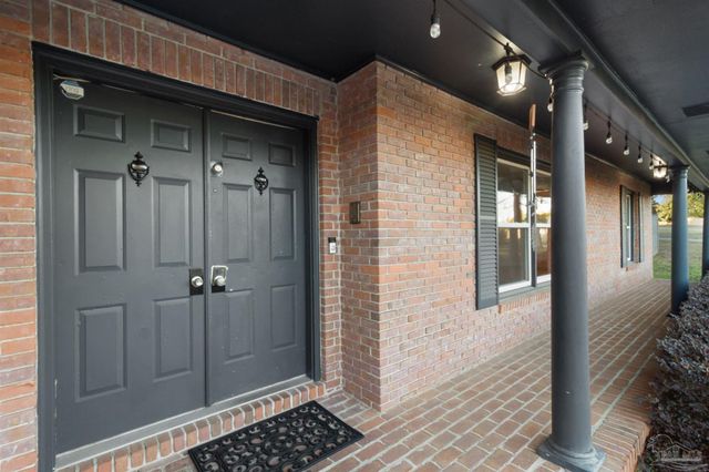 8755 Scenic Hills Dr, Pensacola, FL 32514