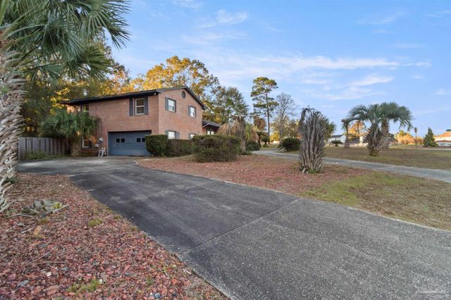 8755 Scenic Hills Dr, Pensacola, FL 32514