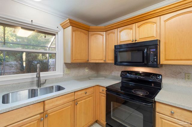 8755 Scenic Hills Dr, Pensacola, FL 32514