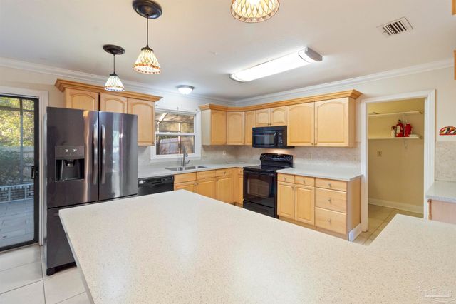 8755 Scenic Hills Dr, Pensacola, FL 32514