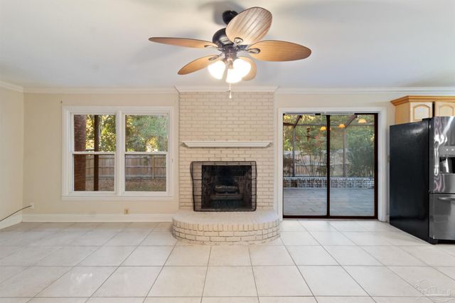 8755 Scenic Hills Dr, Pensacola, FL 32514