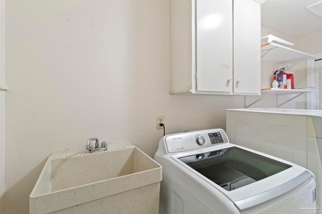 8755 Scenic Hills Dr, Pensacola, FL 32514