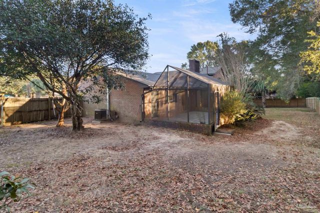 8755 Scenic Hills Dr, Pensacola, FL 32514