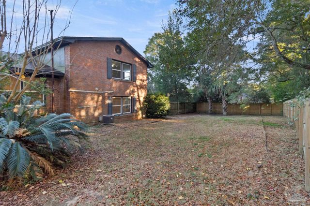 8755 Scenic Hills Dr, Pensacola, FL 32514