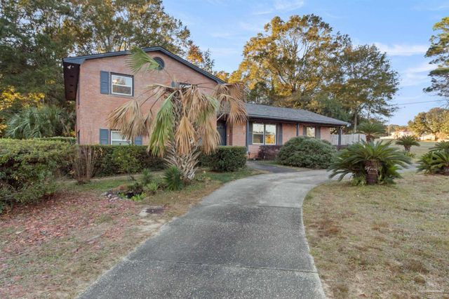 8755 Scenic Hills Dr, Pensacola, FL 32514