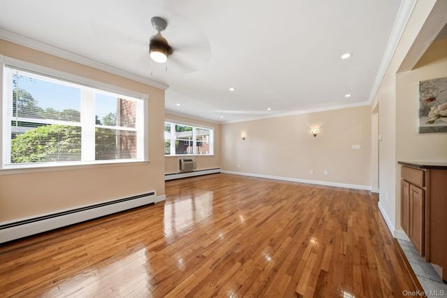 227 N Middletown Road D, Pearl River, NY 10965