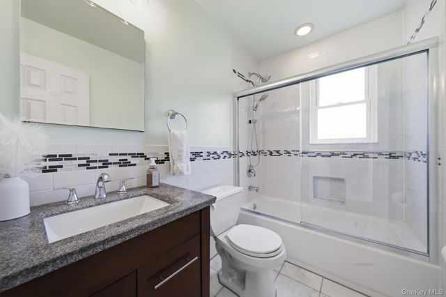 227 N Middletown Road D, Pearl River, NY 10965