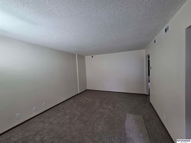 6610 Havelock Avenue, Lincoln, NE 68507