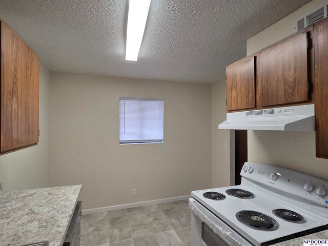 6610 Havelock Avenue, Lincoln, NE 68507