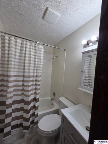 6610 Havelock Avenue, Lincoln, NE 68507