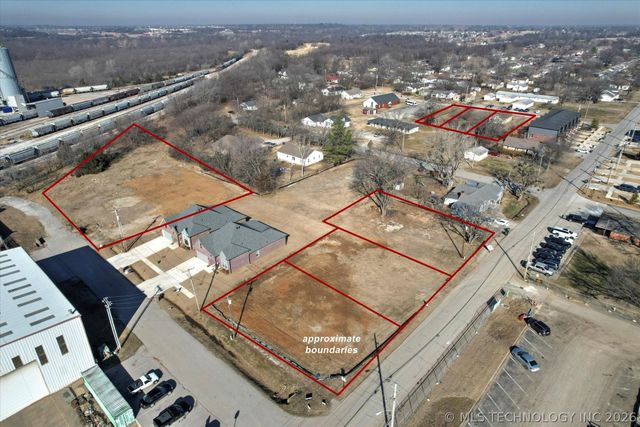 217 W Broadway Street, Owasso, OK 74055