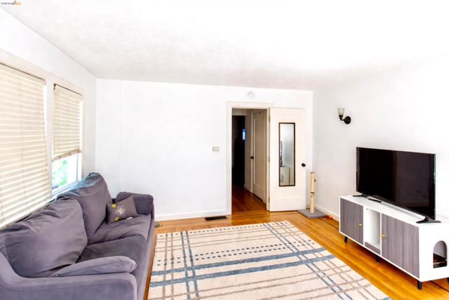 926 Georgia St, Vallejo, CA 94590