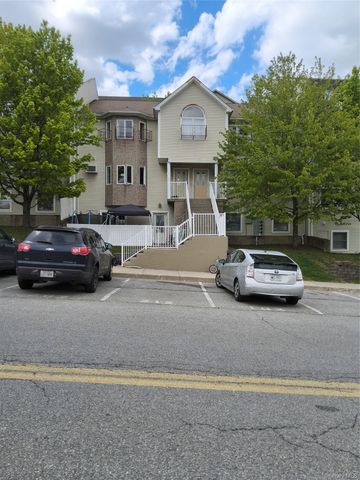 5 Sasev Court 302, Monroe, NY 10950
