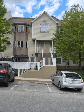 5 Sasev Court 302, Monroe, NY 10950