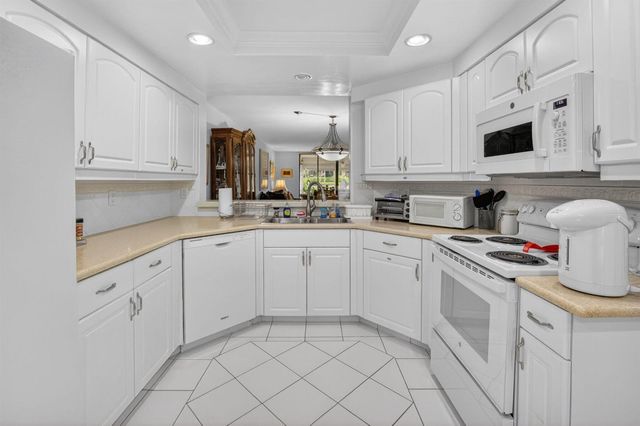 15326 Strathearn Drive 11902, Delray Beach, FL 33446