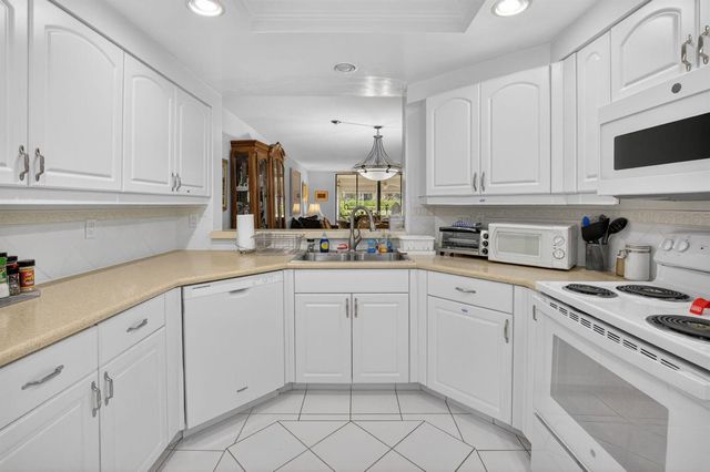 15326 Strathearn Drive 11902, Delray Beach, FL 33446