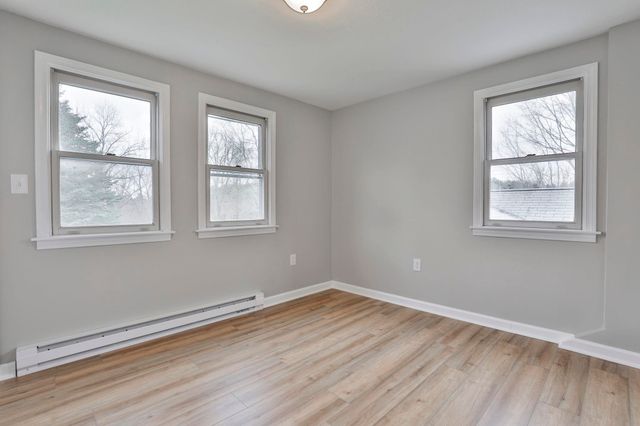 17 Derry Road, Chester, NH 03036