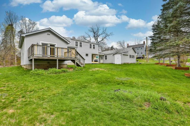 17 Derry Road, Chester, NH 03036