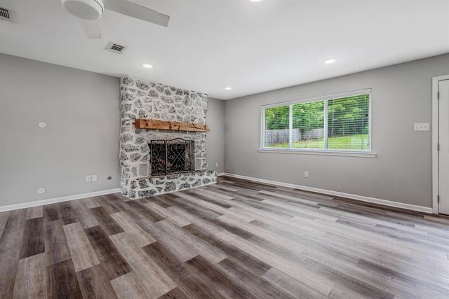 9 Whispering Drive, Alexander, AR 72210