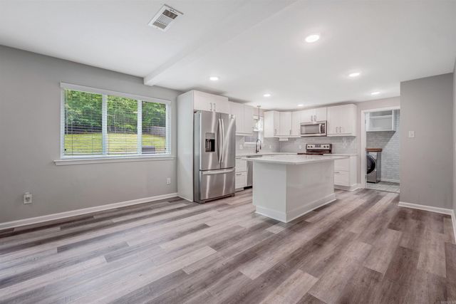 9 Whispering Drive, Alexander, AR 72210