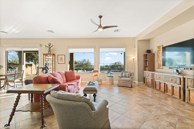 5009 W MAGELLAN Drive, New River, AZ 85087