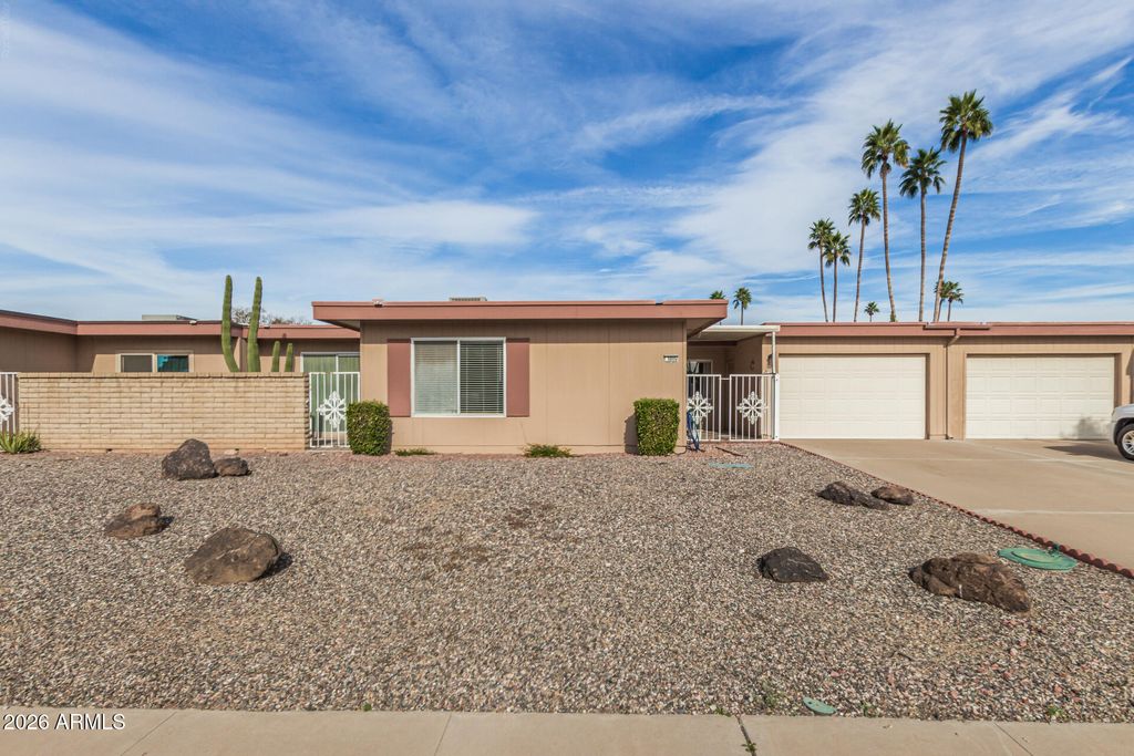 9806 W LANCASTER Drive, Sun City, AZ 85351 — exterior
