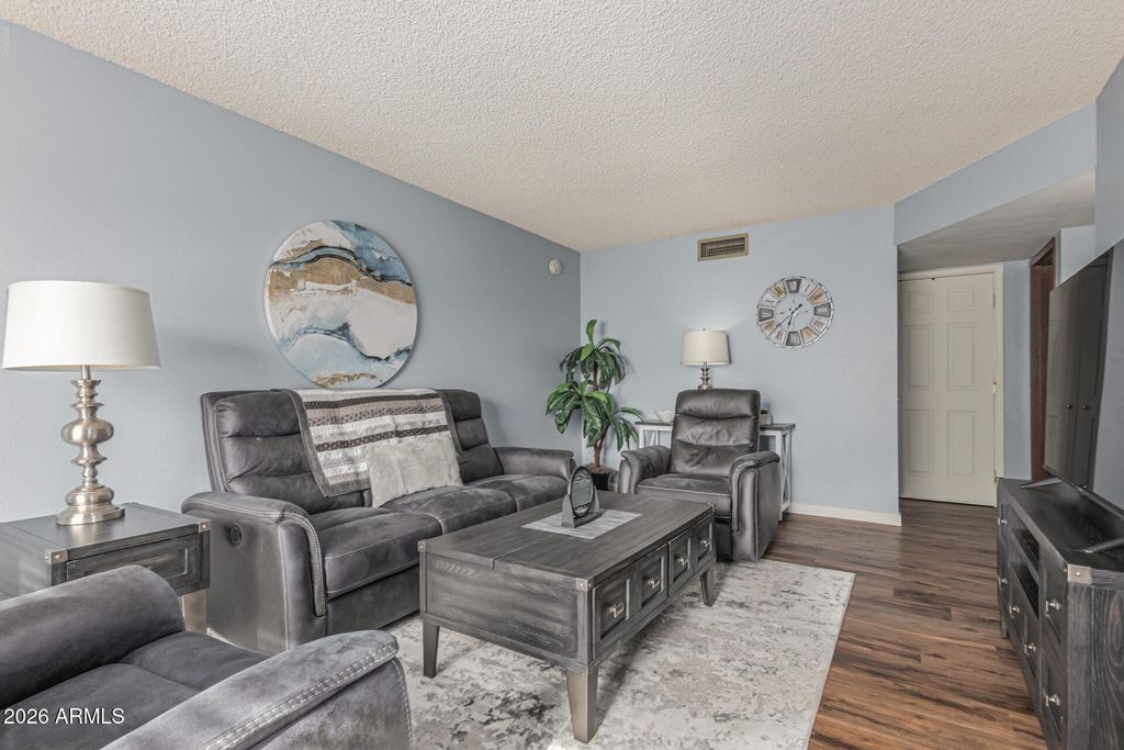 9806 W LANCASTER Drive, Sun City, AZ 85351 — photo 4