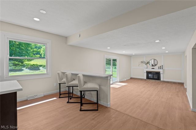 6704 Cheryl Ann Drive, Seven Hills, OH 44131