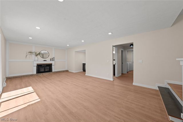 6704 Cheryl Ann Drive, Seven Hills, OH 44131