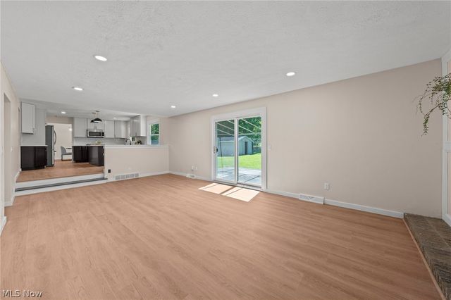 6704 Cheryl Ann Drive, Seven Hills, OH 44131