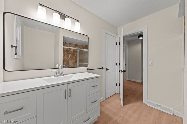 6704 Cheryl Ann Drive, Seven Hills, OH 44131
