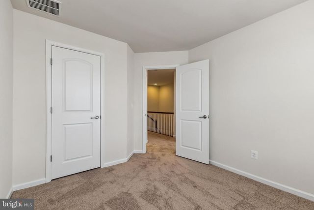 44089 EASTGATE VIEW DR, Chantilly, VA 20152