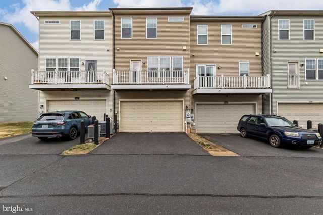 44089 EASTGATE VIEW DR, Chantilly, VA 20152